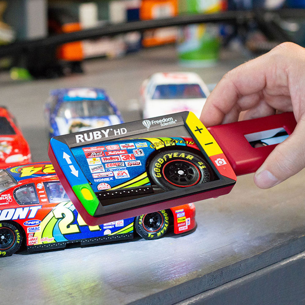 RUBY HD magnifying model race cars